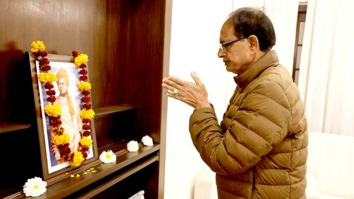 मुख्यमंत्री श्री चौहान ने किया स्वामी विवेकानंद जी को नमन